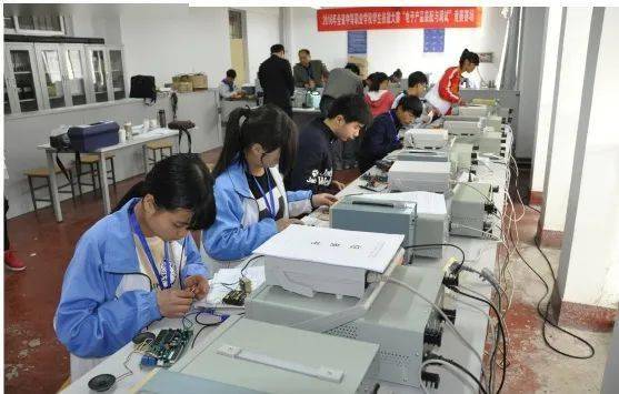 陜西省電子信息學校機械設備租賃專業解析